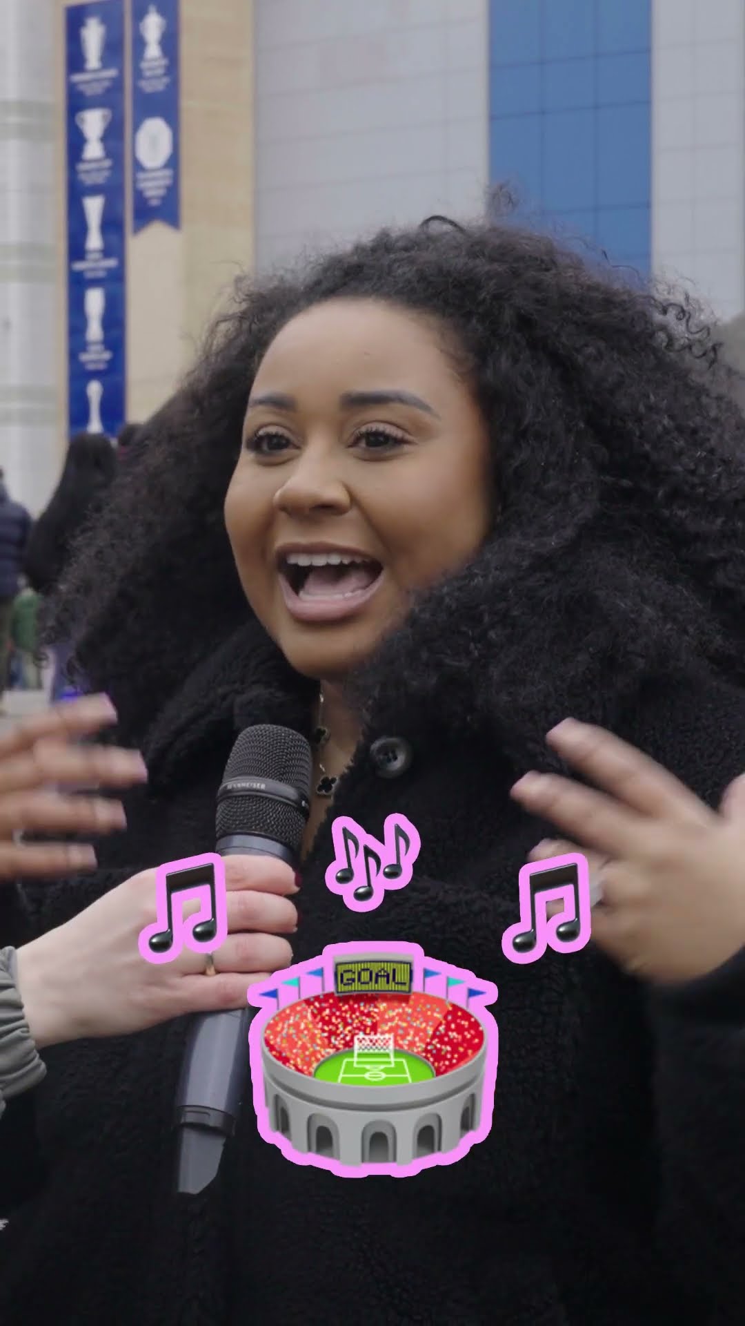 包括阵容的 包括阵容的